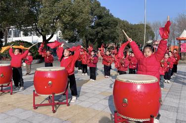 民俗润童心，欢乐庆新年